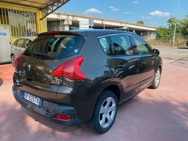 Peugeot 3008 1.6 e-HDi 115CV cambio robotizzato S.&S. Business