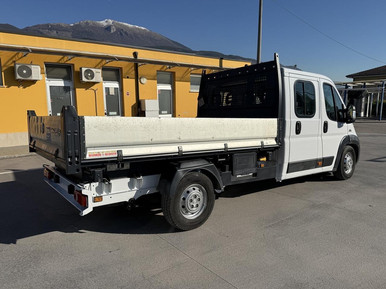 FIAT DUCATO RIBALTABILE NAVI CLIMA 6 POSTI