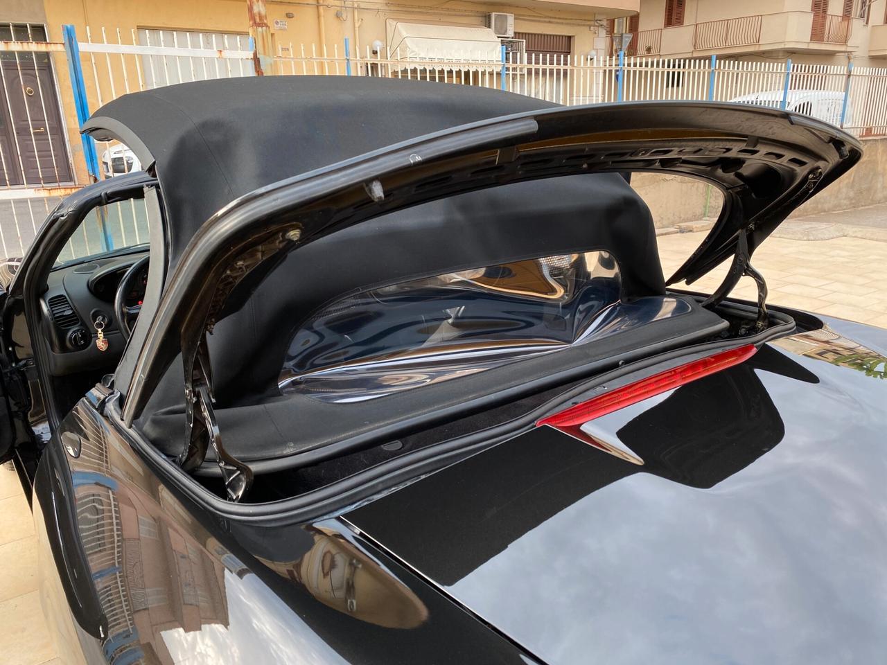 Porsche Boxster 2.5i 24V cat