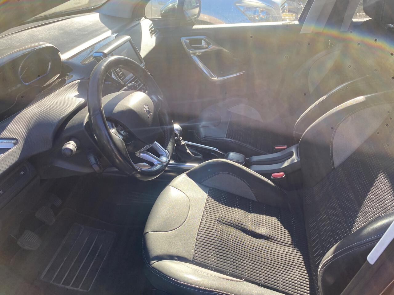 Peugeot 2008 1.6 e-HDi 115 CV Stop&Start Allure