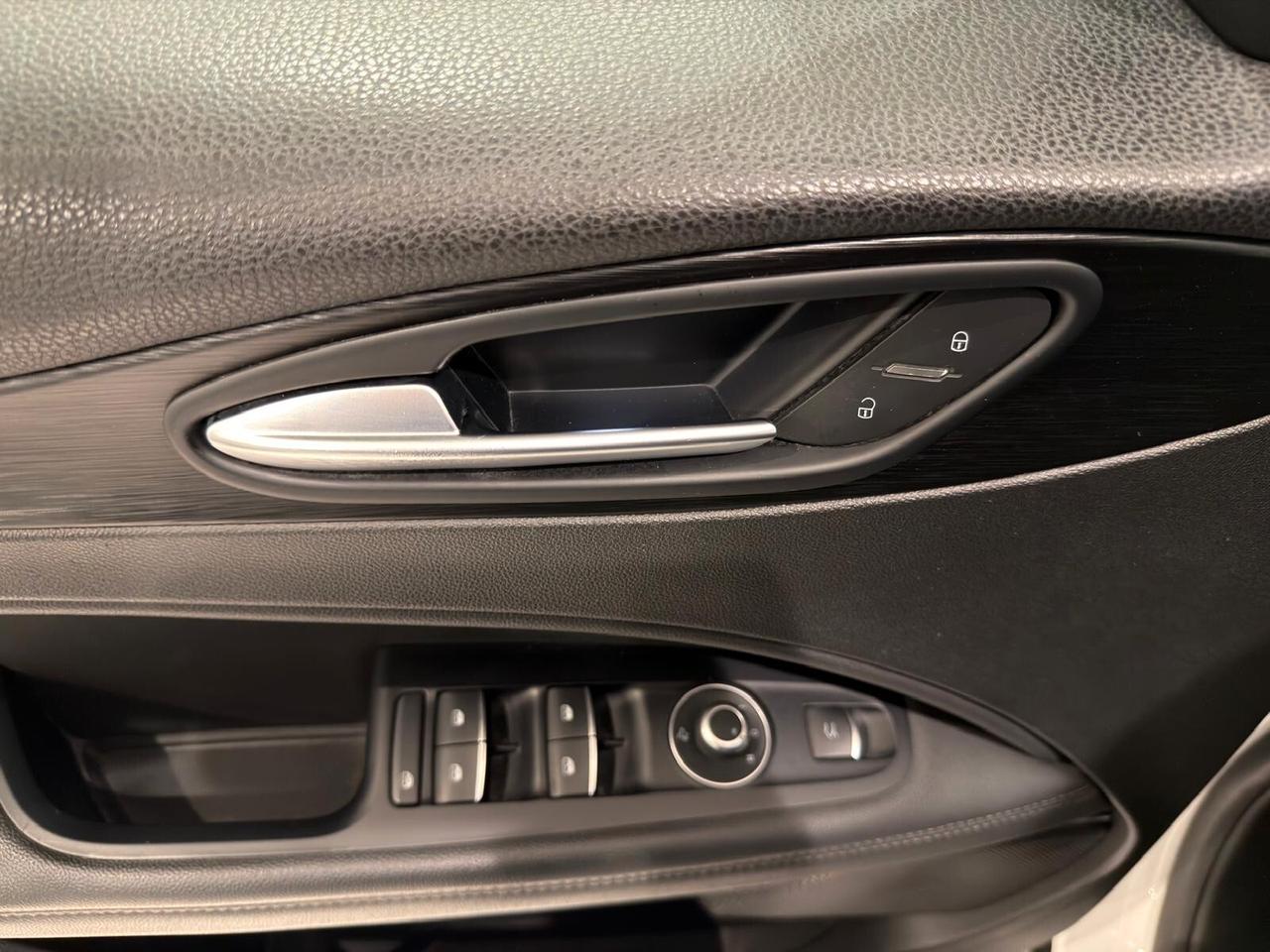 Alfa Romeo Stelvio 2.2 Turbodiesel 190 CV AT8 Q4 B-Tech