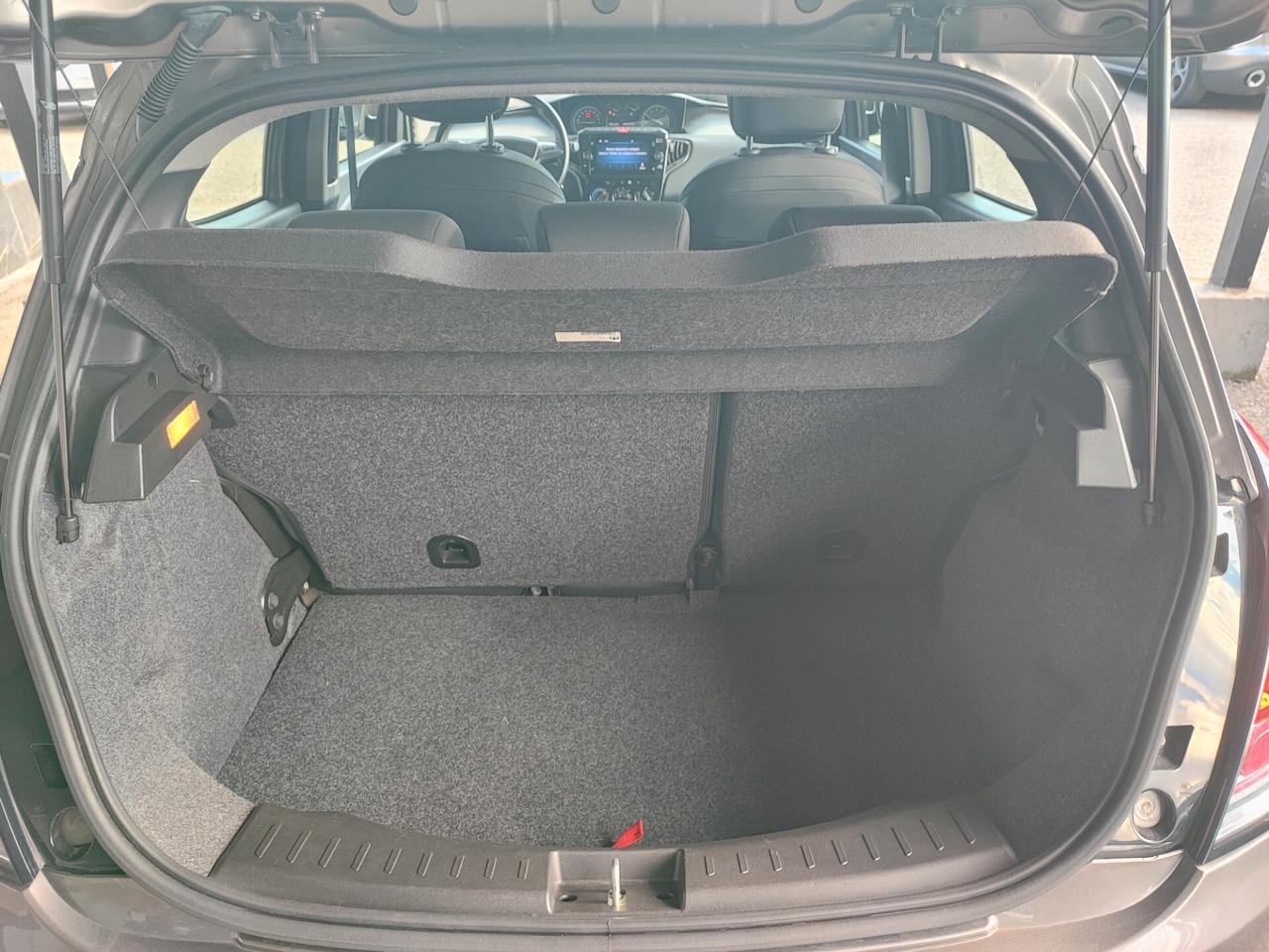 Lancia Ypsilon 1.0 FireFly 5 porte S&S Hybrid Ecochic UnYca