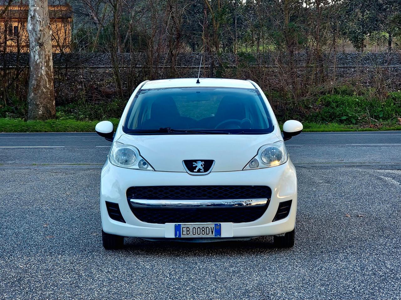 Peugeot 107 1.0 68CV 5p. Sweet Years 2Tronic 2010-E4 Automatico NEO