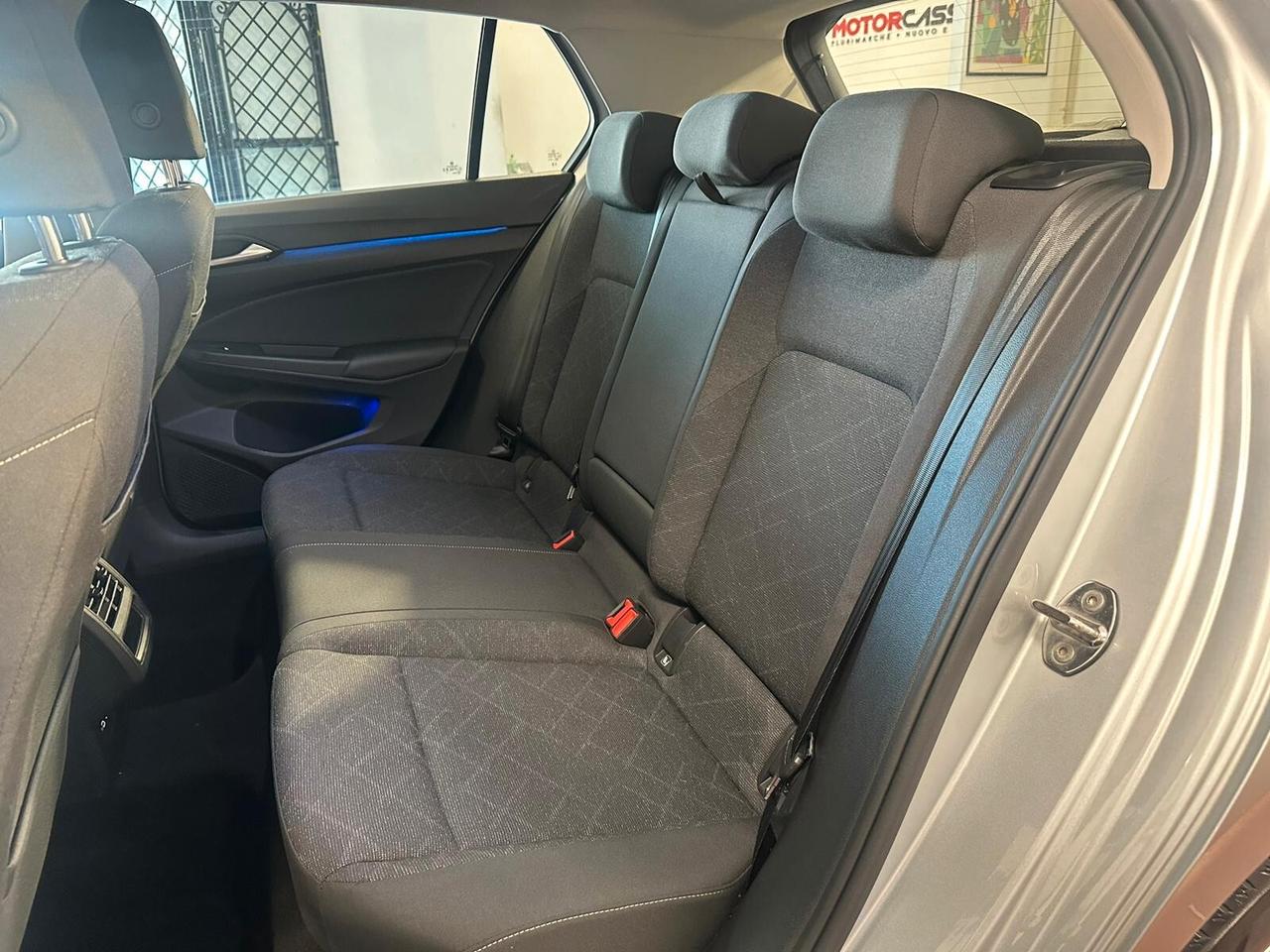 Volkswagen Golf 1.0 eTSI EVO DSG Life AUTOMATICA