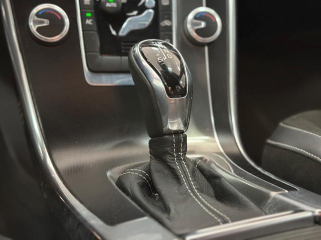 VOLVO XC60 D4 AWD Geartronic R-design*AUTO*