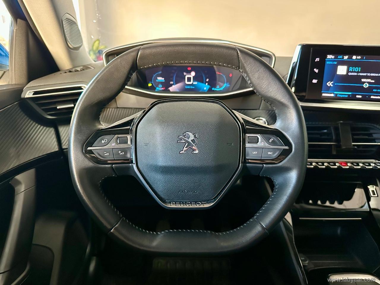 PEUGEOT 2008 BlueHDi 110 S&S ALLURE