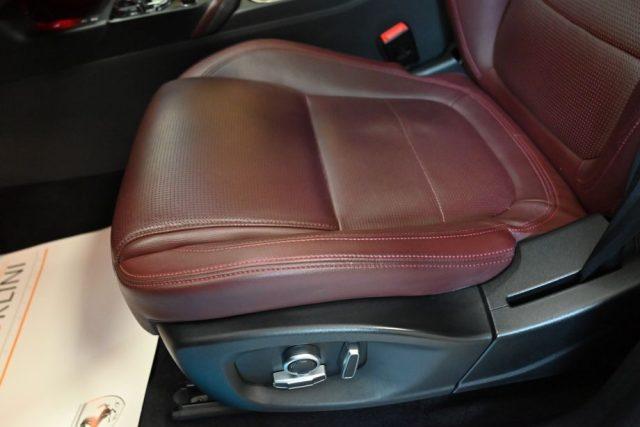 JAGUAR E-Pace 2.0 d R-DYNAMIC HSE 204CV AUT.TETT.20"CAM360°FULL!