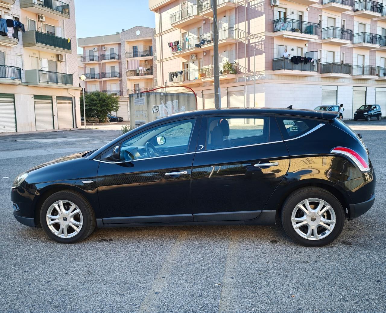 Lancia Delta 1.6 MJT DPF Oro 120cv in perfette condizioni