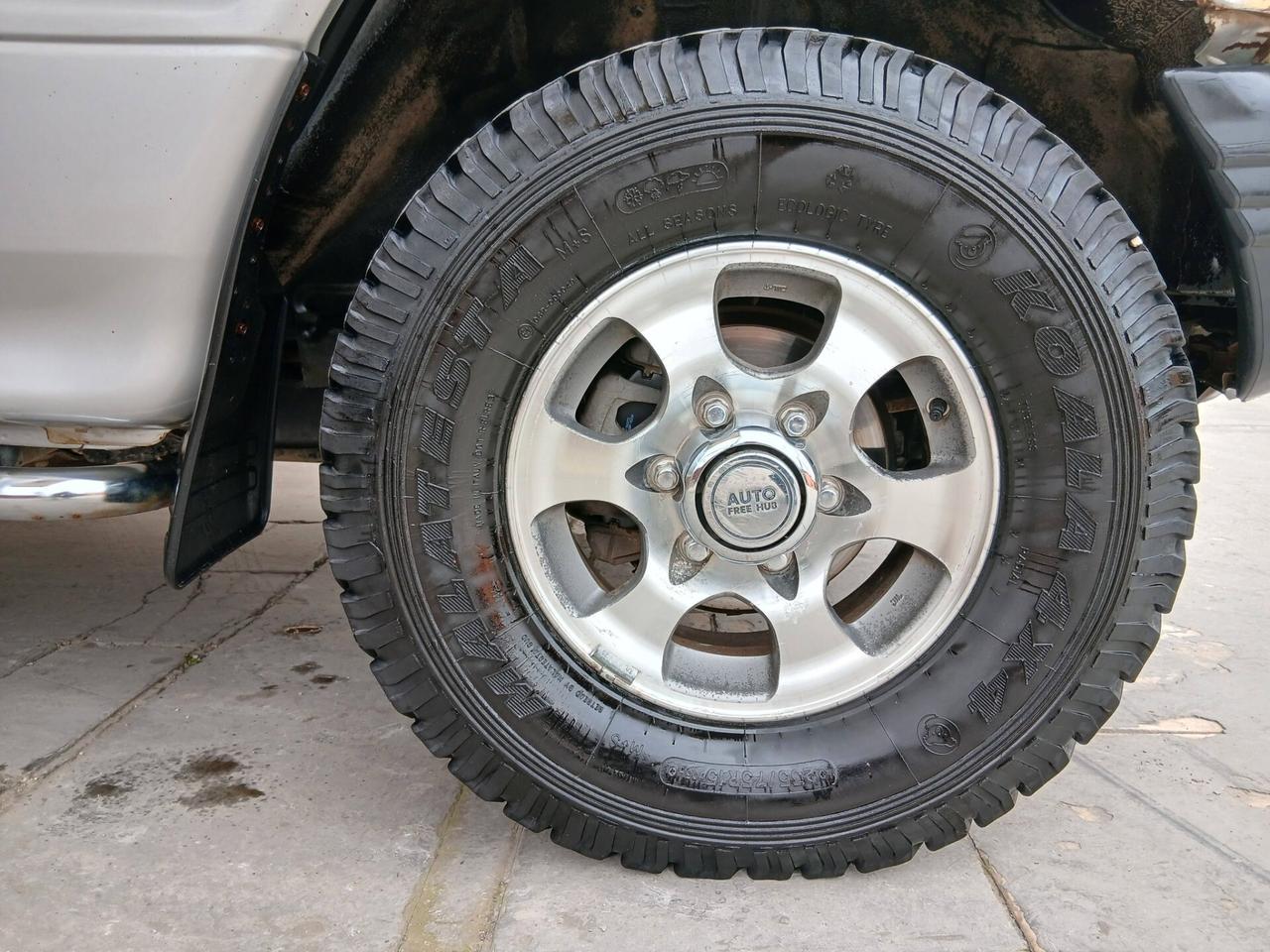 Mitsubishi Pajero 2.5 TDI 3p gancio traino 98