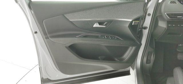 PEUGEOT 3008 Hybrid 225 e-EAT8 Allure