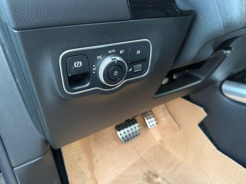 Mercedes-Benz GLA 180 Automatic AMG Line Premium