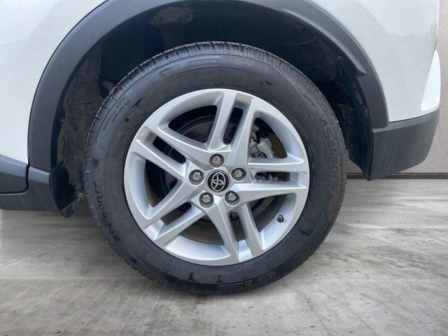 TOYOTA C-HR 1.8 Hybrid E-CVT Business
