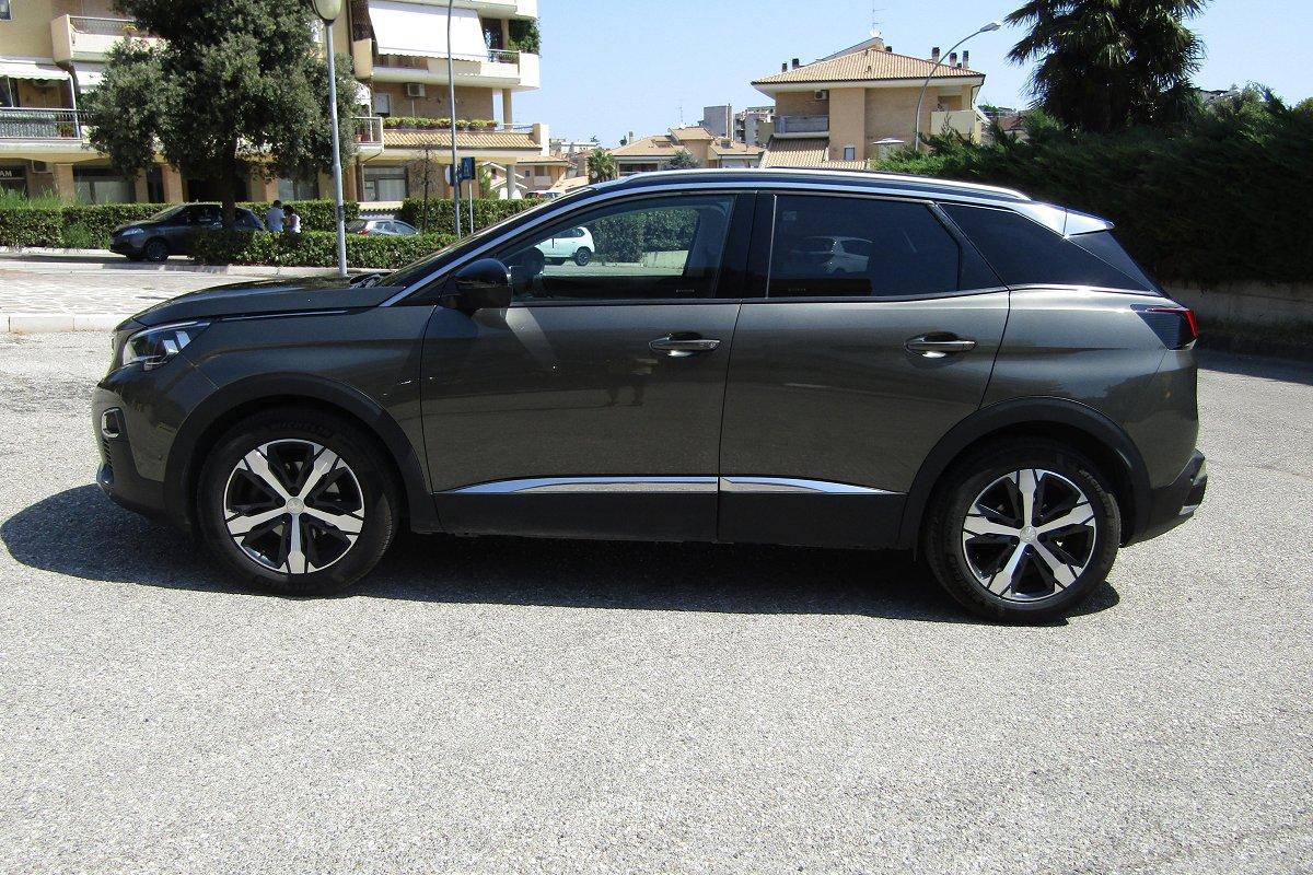 PEUGEOT 3008 BlueHDi 120 S&S EAT6 Allure