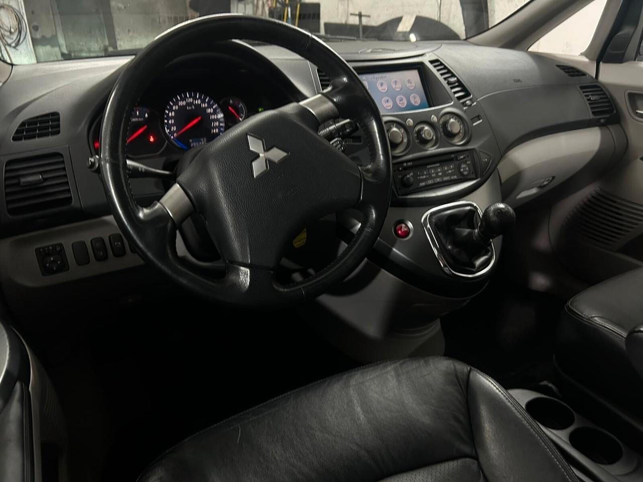Mitsubishi Grandis 2.0 DI-D 7 posti Intense