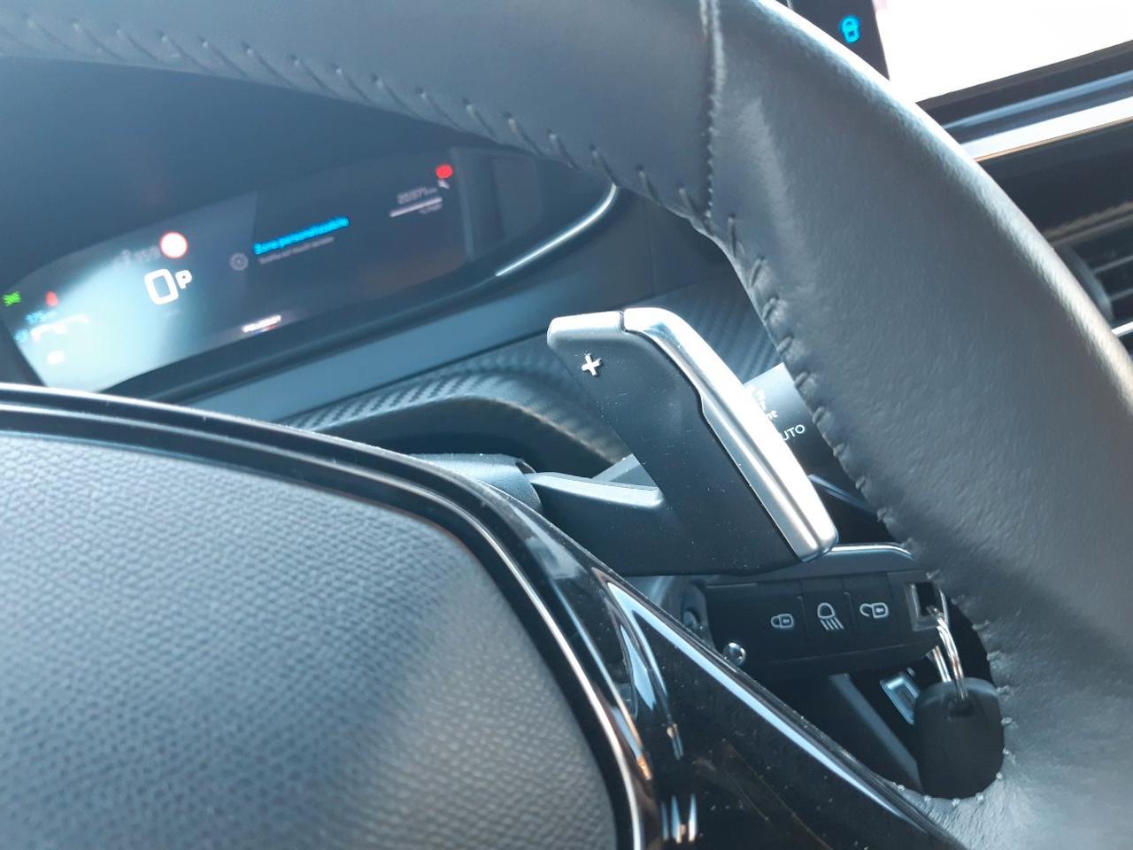 Peugeot 2008 2008 1.2 hybrid Active 136cv e-dcs6 gt
