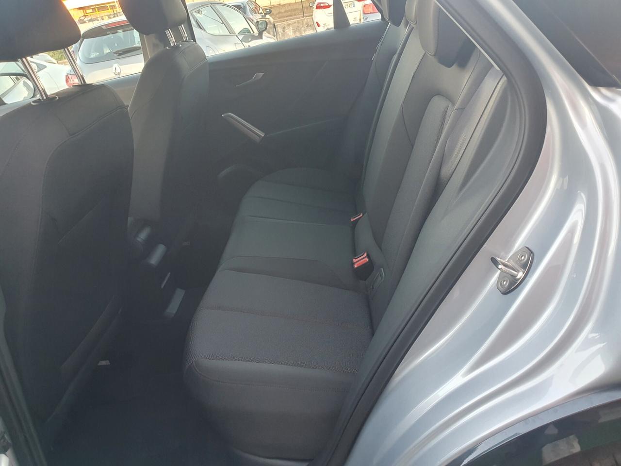 Audi Q2 35 TDI quattro S tronic Identity Black