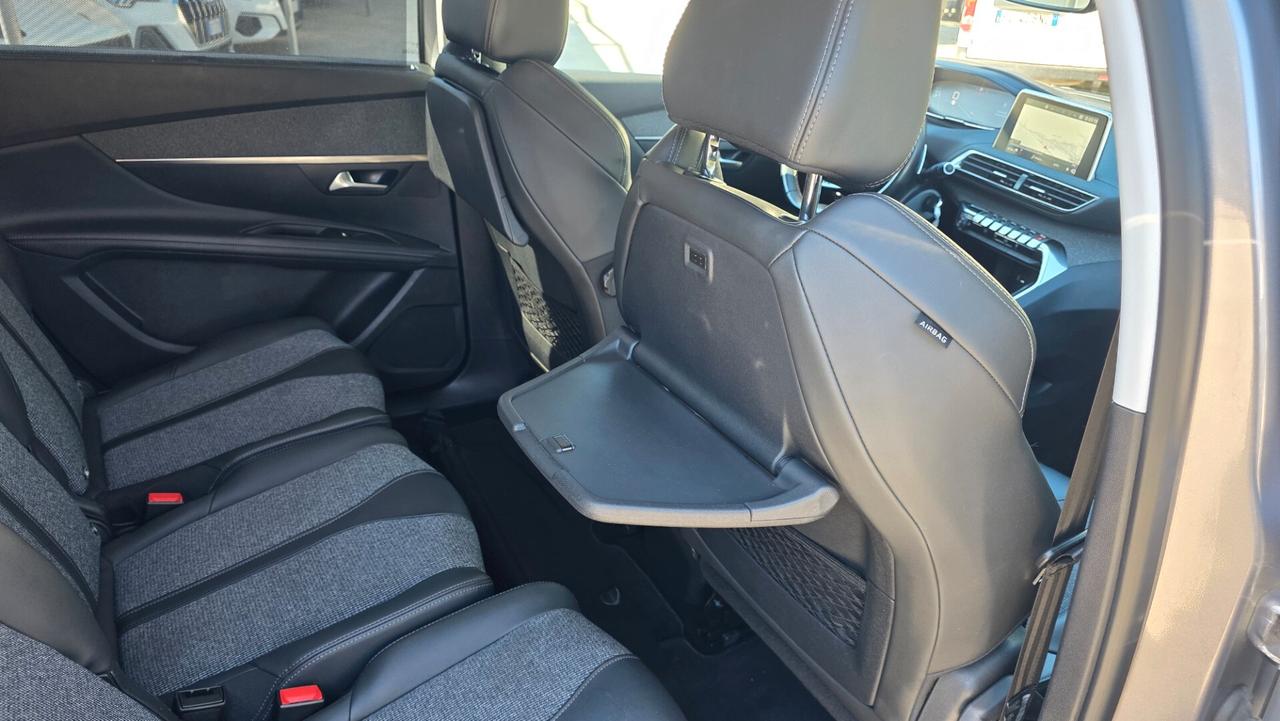 Peugeot 5008 BlueHDi 130 S&S Allure
