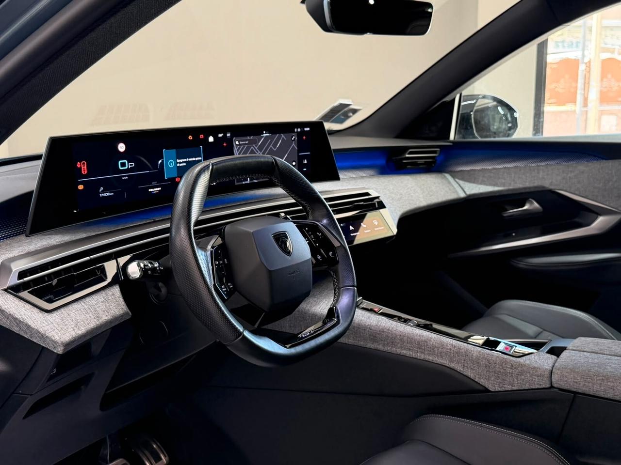 Peugeot 3008 Hybrid 136cv e-DCS6 GT my25