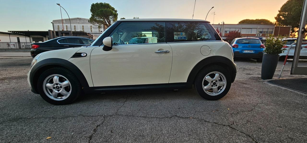 Mini 1.6 16V One D SOLO 103000 km