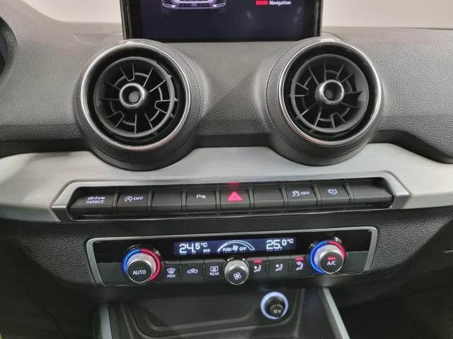 AUDI Q2 35 TFSI S tronic Identity Black