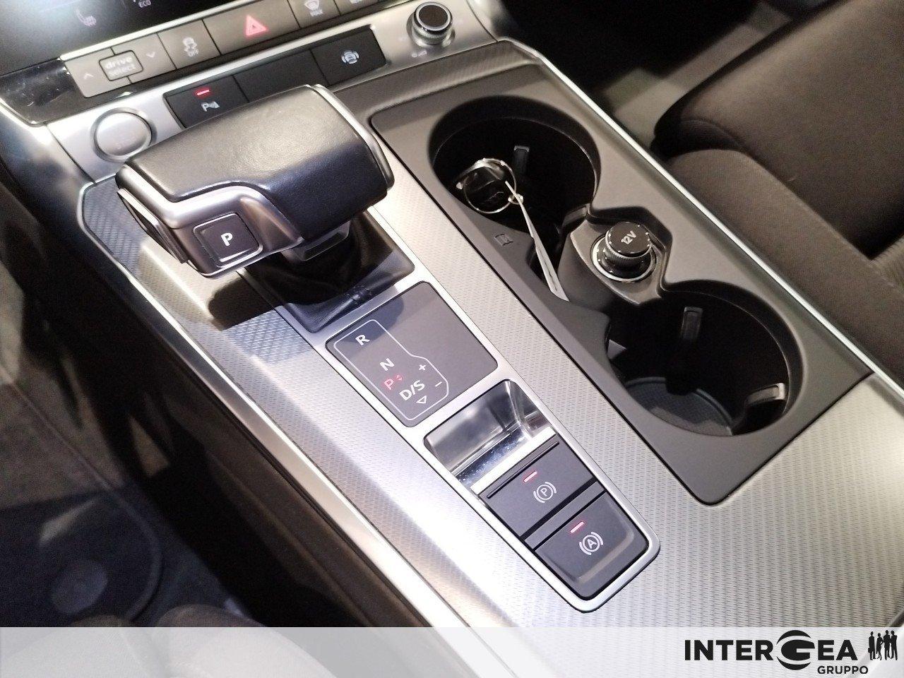 AUDI A6 Avant 40 2.0 tdi mhev Business Sport s-tronic