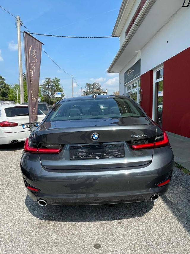 BMW 330 e Sport