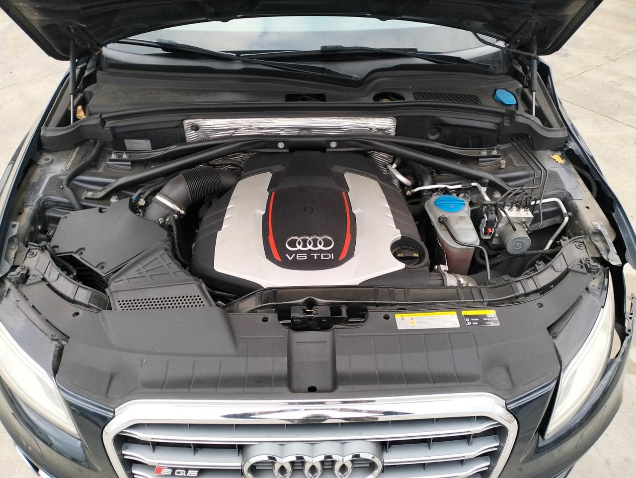 Audi SQ5 3.0 TDI biturbo quattro 313 cv - SINISTRATA