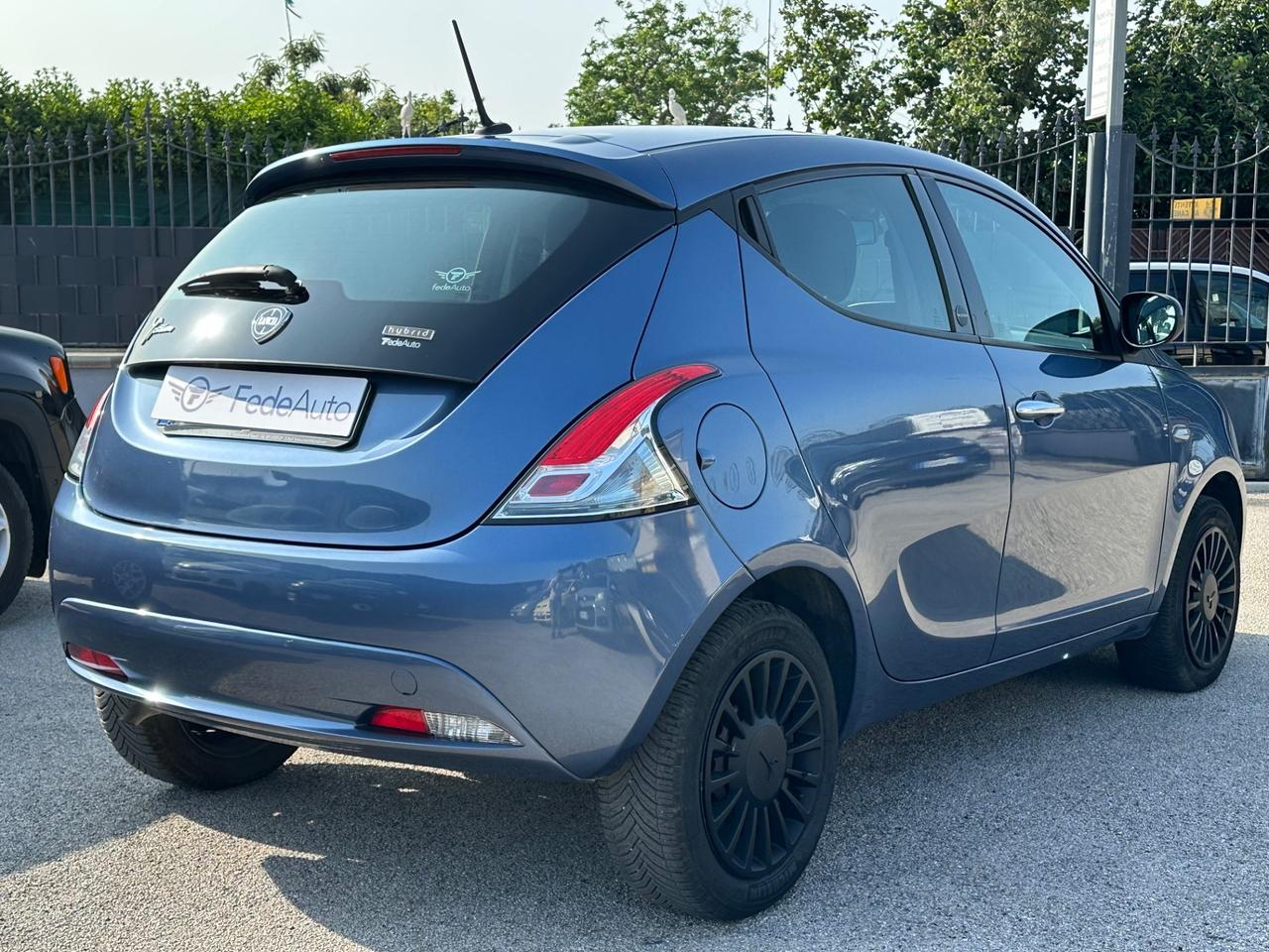 Lancia Ypsilon 1.0 S&S Hybrid Ecochic Gold 2021