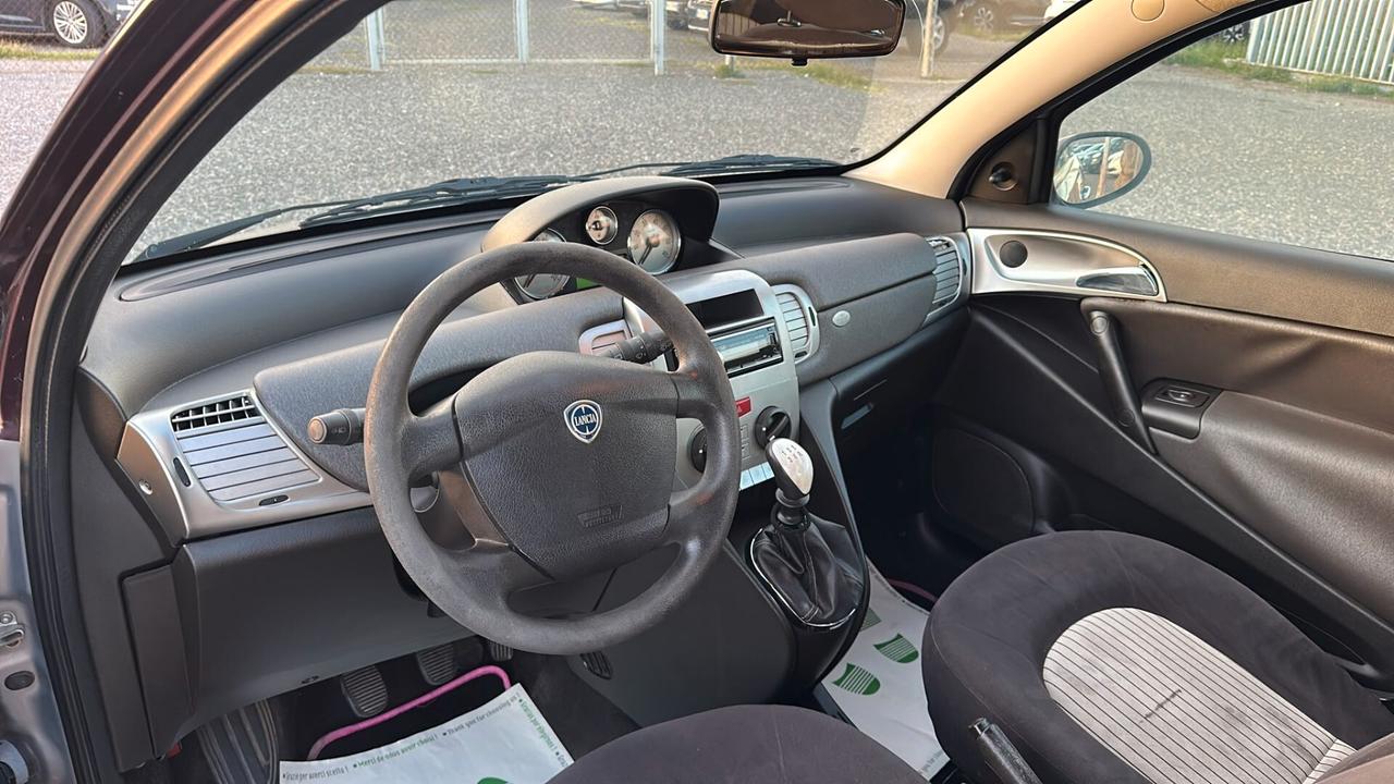 Lancia Ypsilon 1.2 Argento