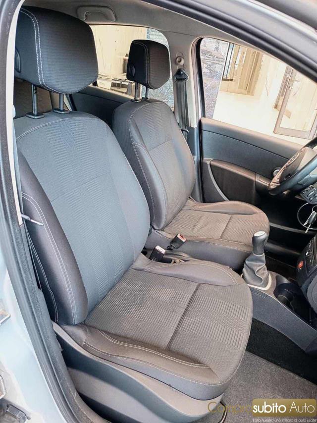 RENAULT Clio 1.2 16V 5 porte Dynamique