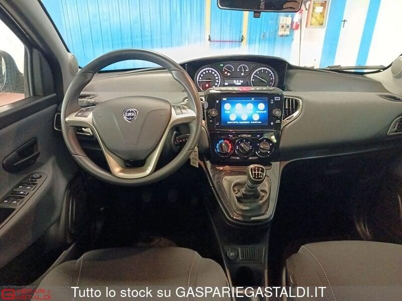 Lancia Ypsilon 1.0 FireFly 5 porte S&S Hybryd Gold