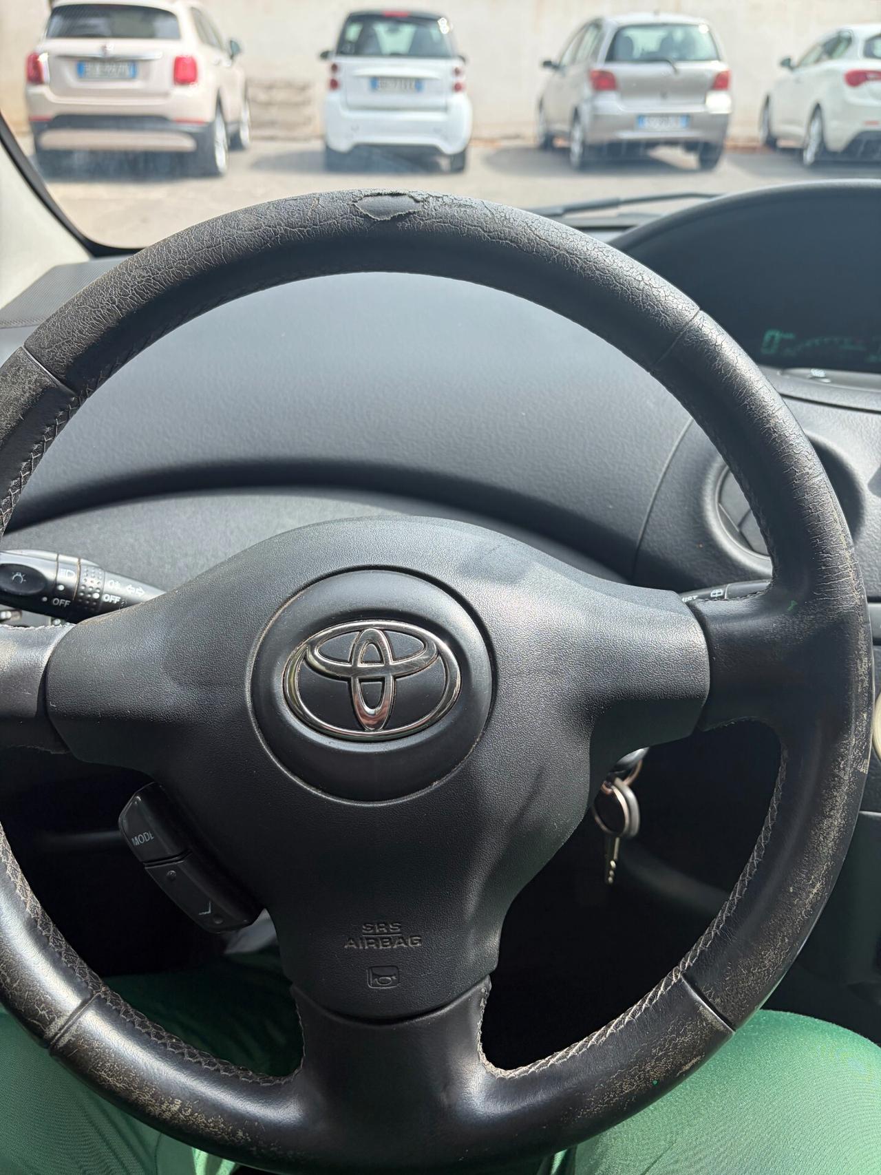 Toyota Yaris 1.0i 16V cat 5 porte Expo