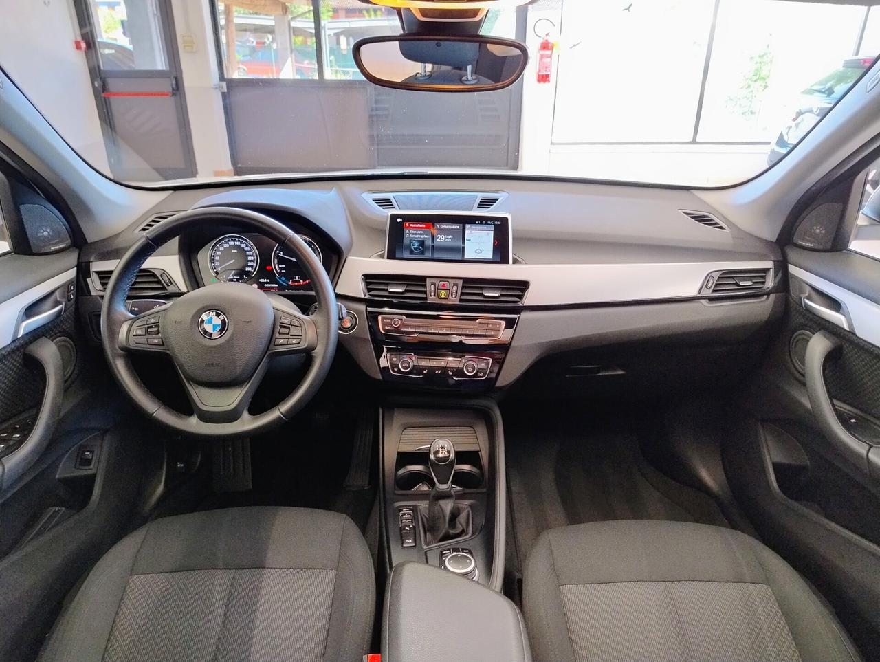 BMW X1 xdrive18d Advantage PANO H&K LED MEMORY KEYLESS