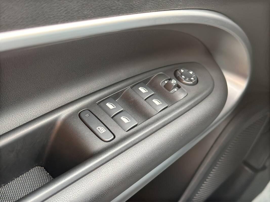 Jeep Avenger 1.2 t. Altitude fwd 100cv CON CARPLAY