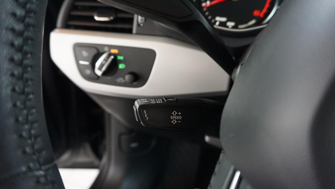 Audi A4 Avant 30 2.0 tdi Business 122cv s-tronic my16