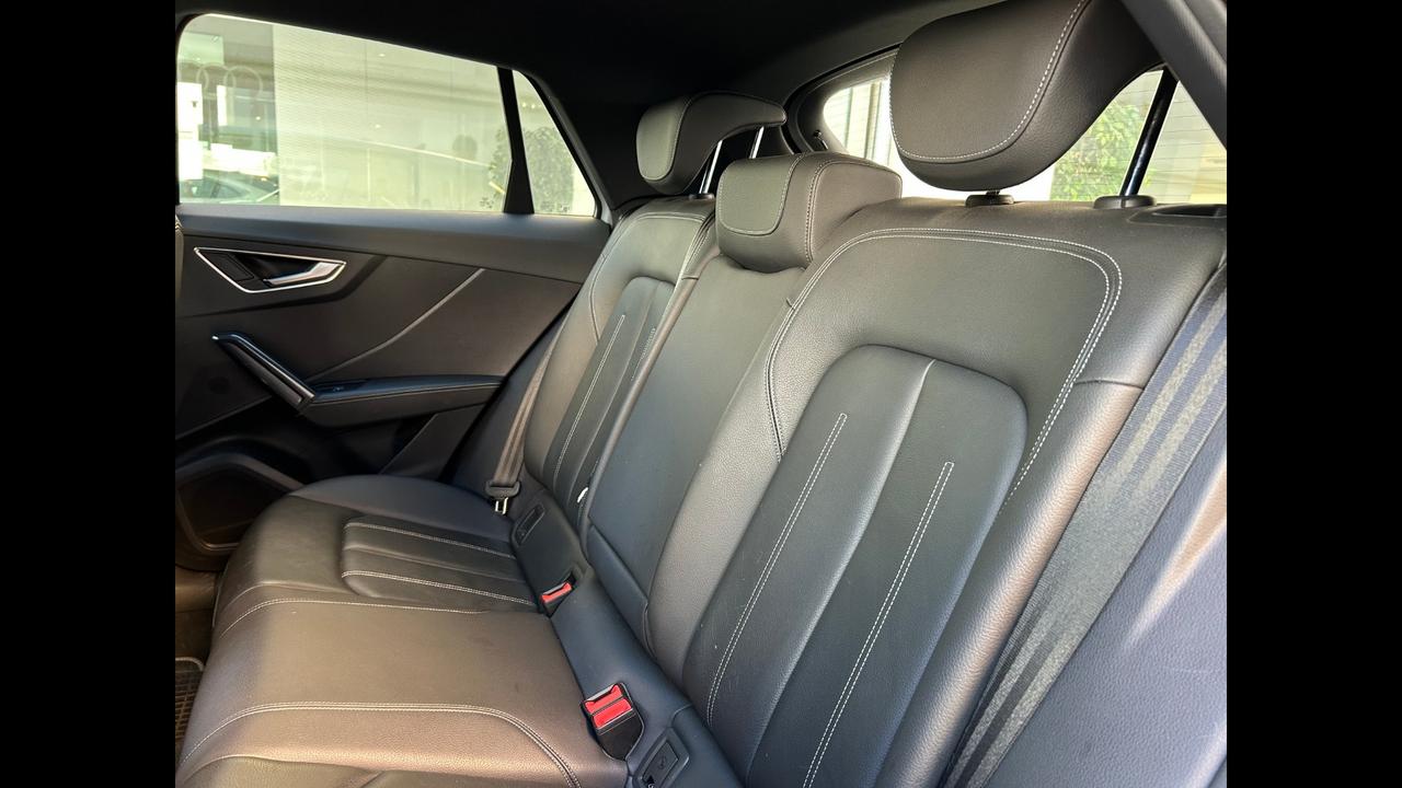 Audi Q2 35 TFSI S TRONIC