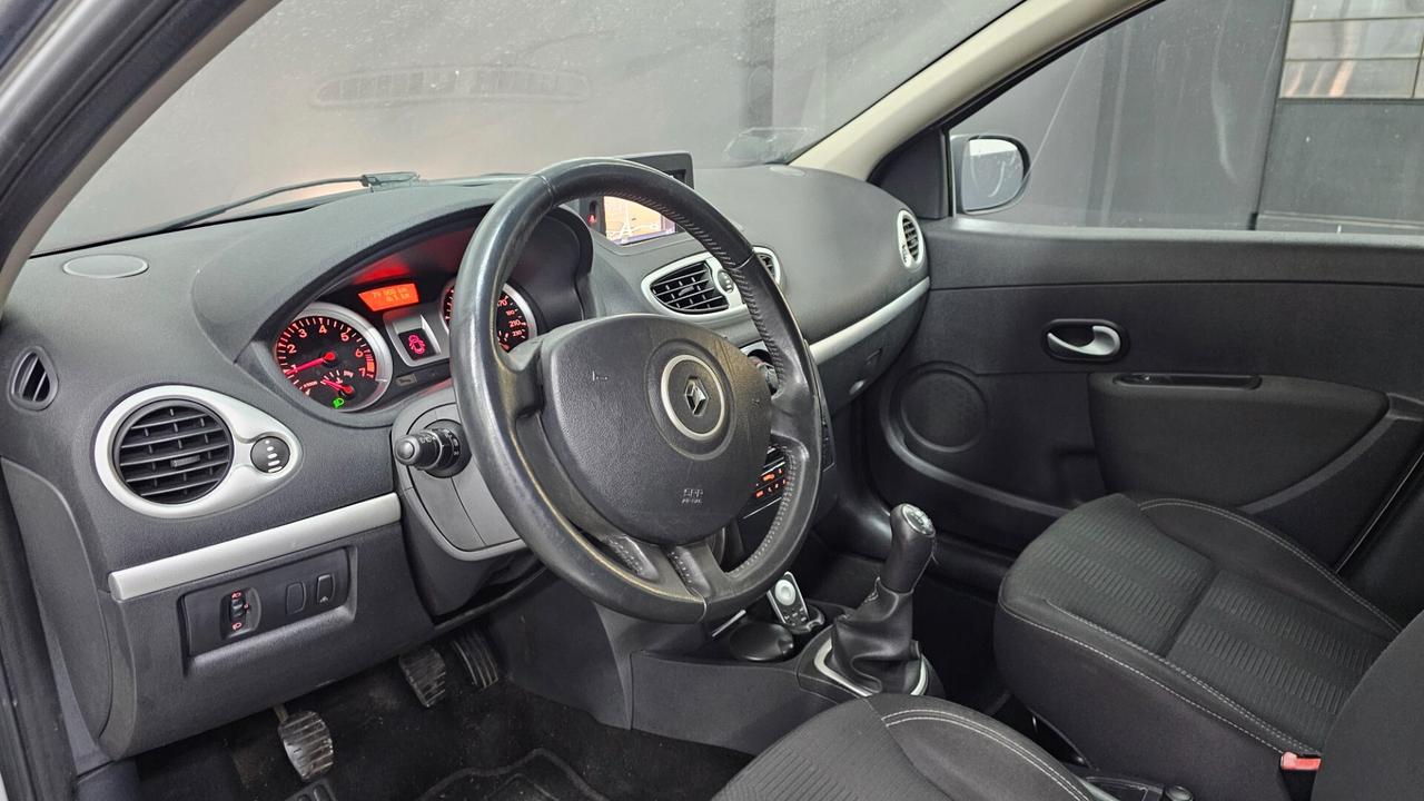 Renault Clio 1.2 16V 5 porte Dynamique