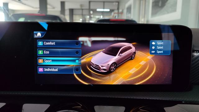 MERCEDES-BENZ A 180 d Automatic Progressive *SENZA VINCOLO FINANZIAM.