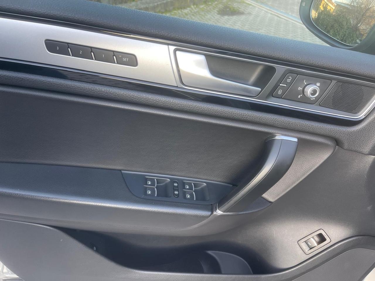 Volkswagen Touareg 3.0 TDI 204 CV tiptronic BlueMotion Techn. Executive