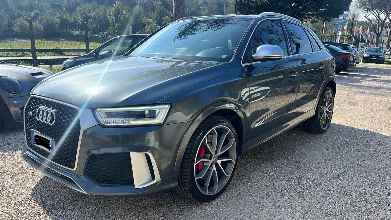 Audi RS Q3 Quattro S tronic