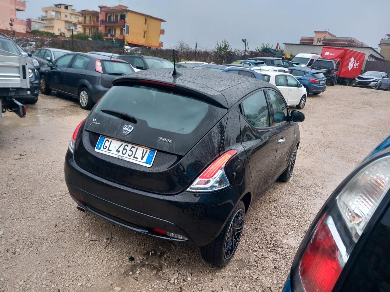 Lancia Ypsilon 1.0 benzina ibrida