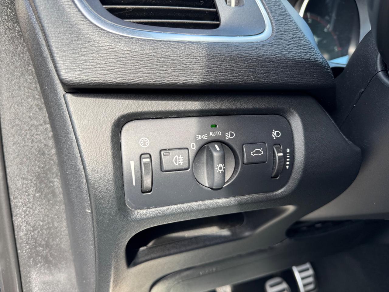 Volvo V40 D2 1.6 diesel R-design NAVI Block Shaft
