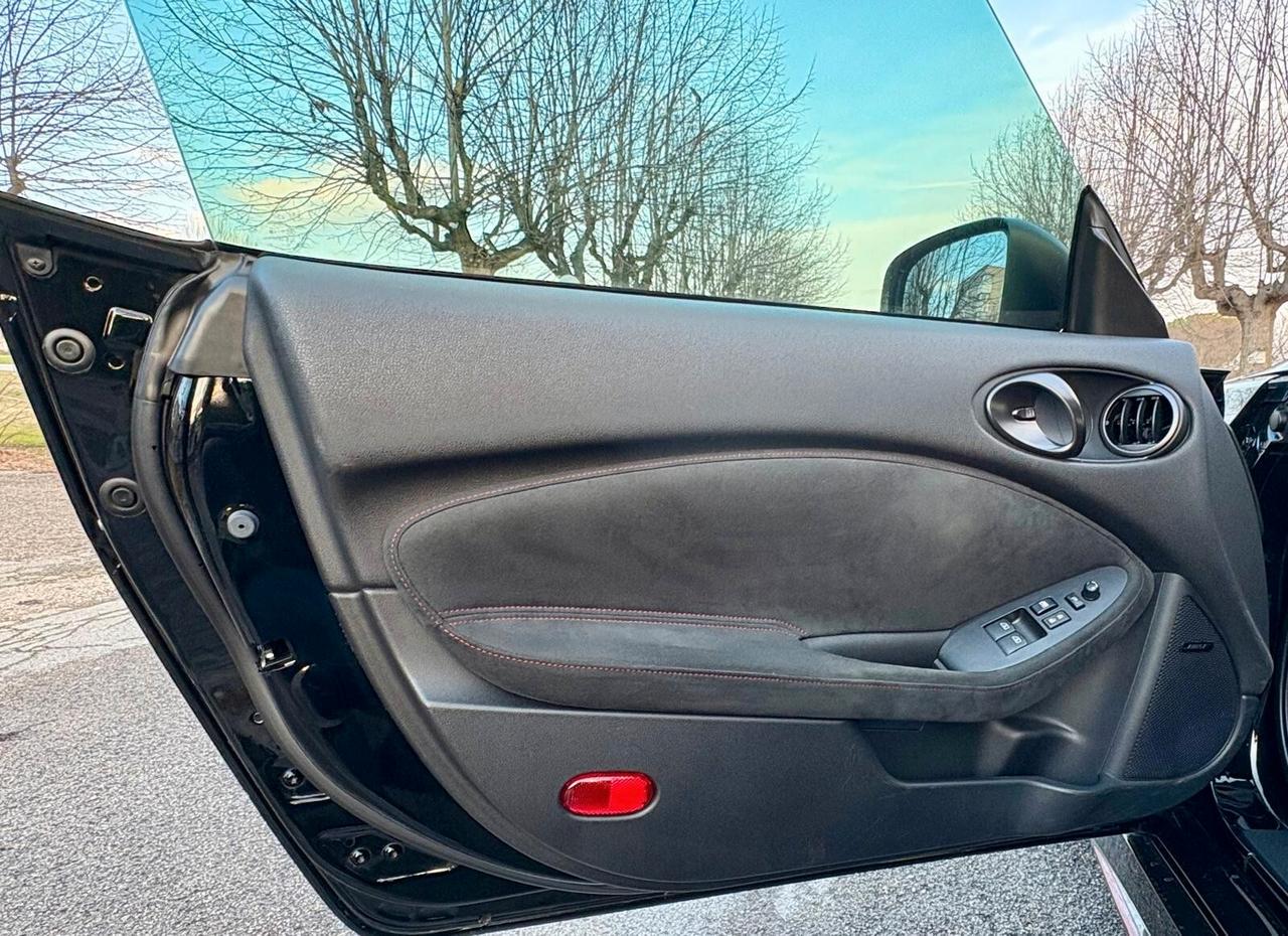 Nissan 370Z Coupé 3.7 V6 Nismo