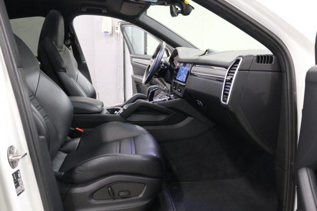 PORSCHE Cayenne Coupé 3.0 V6 E-Hybrid "PARI AL NUOVO