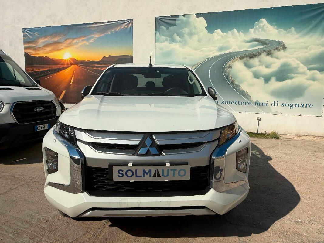 Mitsubishi L200 Cab VI 2019 Mitsubishi L200 d.cab 2.3d Diamond Pack 0 4wd 150cv