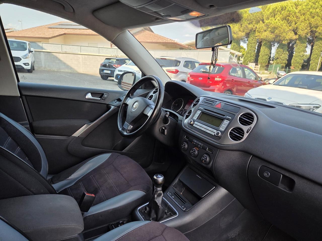 Volkswagen Tiguan 2.0 16V TDI DPF Sport & Style (18°)