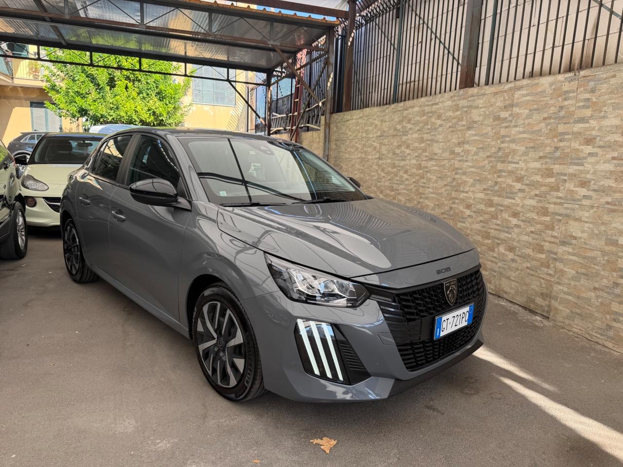 Peugeot 208 1.2 benzina 2024