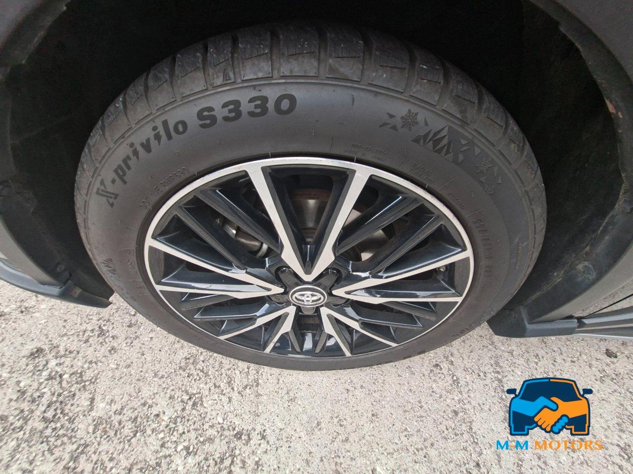 Toyota C-HR 5 Porte C-HR 1.8h Lounge 2wd e-cvt unico proprietario