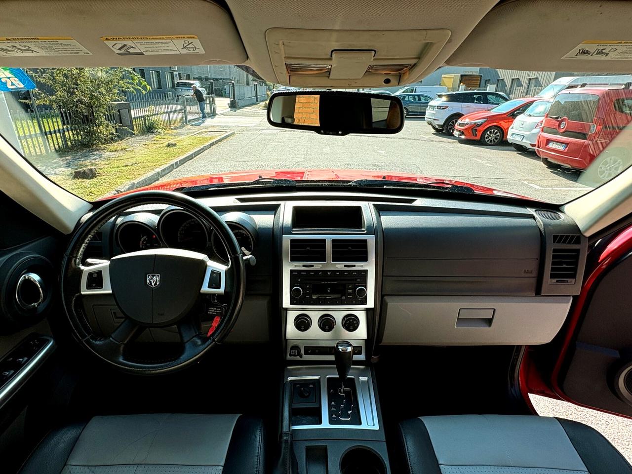DODGE NITRO 2.8D aut- 4x4 inserib-Pelle-177000km-2009