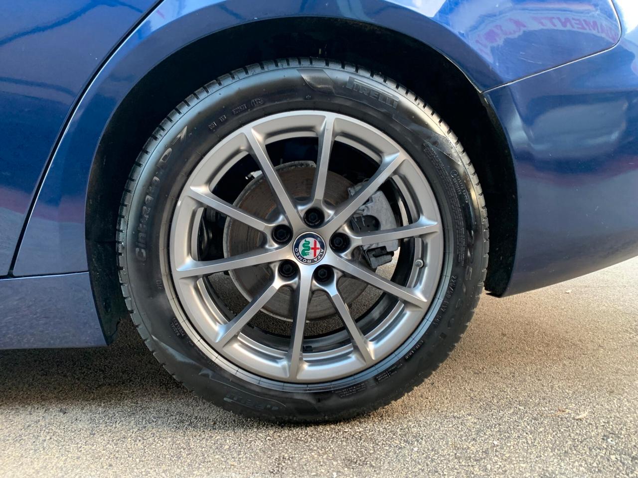 Alfa Romeo Giulia 2.2 Turbodiesel 180 CV Business Sport